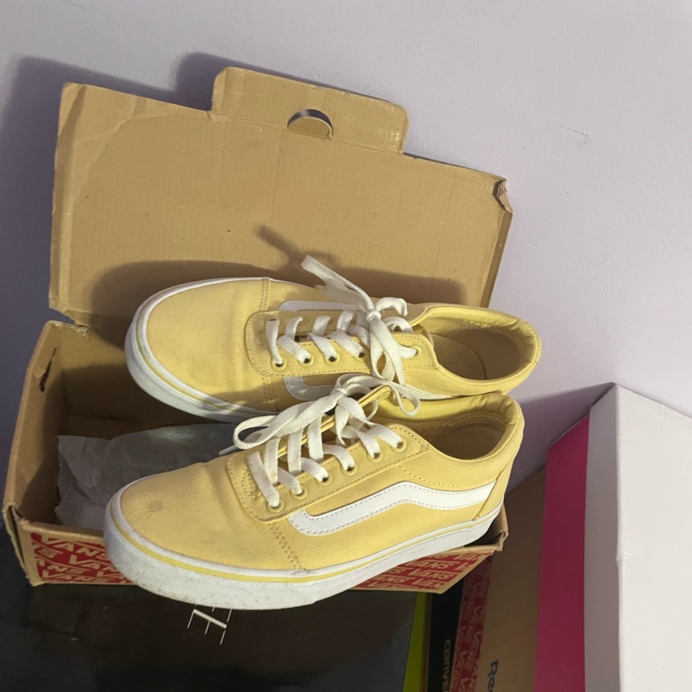 Vans-Ward Canvas